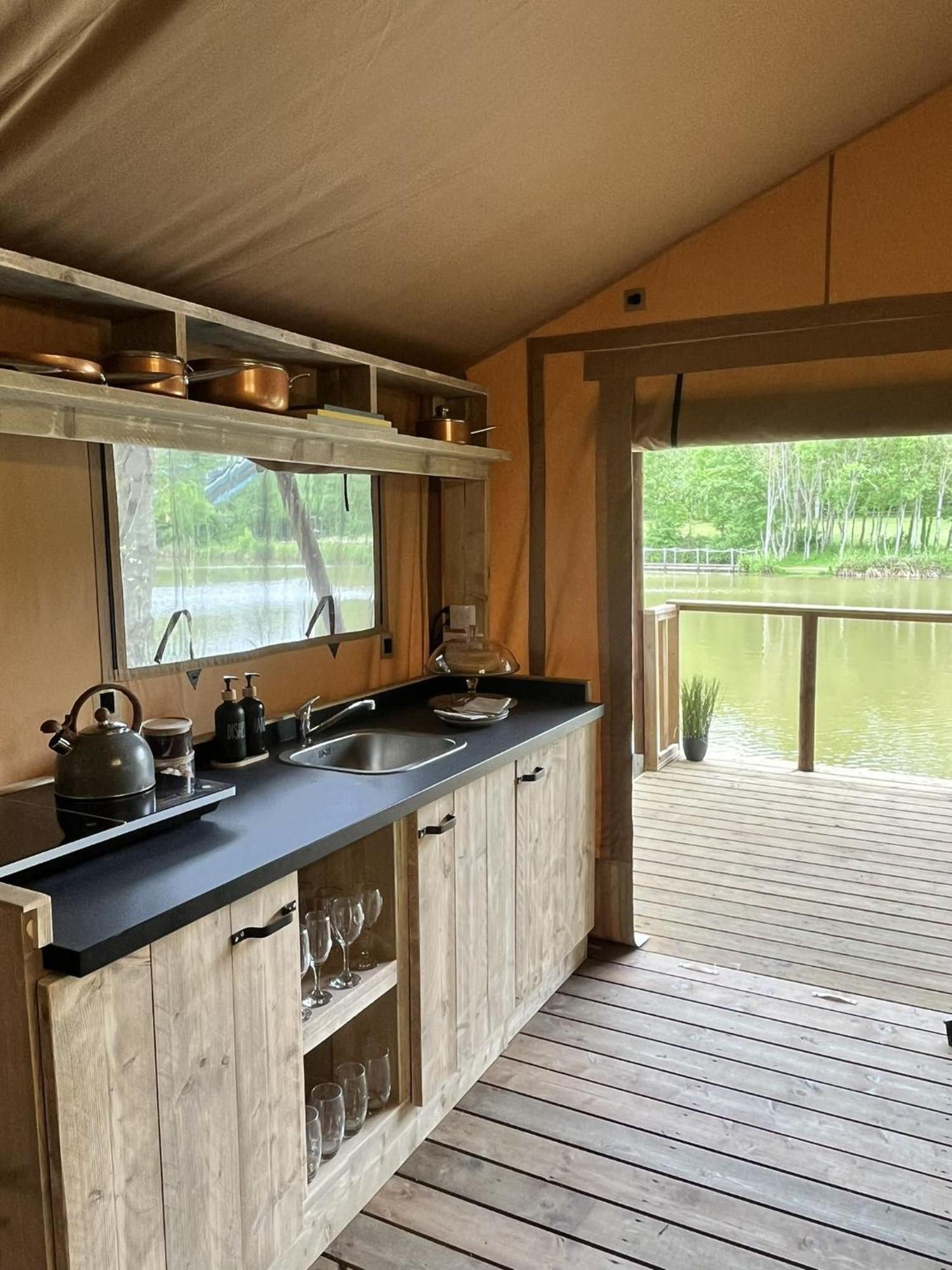 Teal Safari Tent Droitwich Eksteriør billede